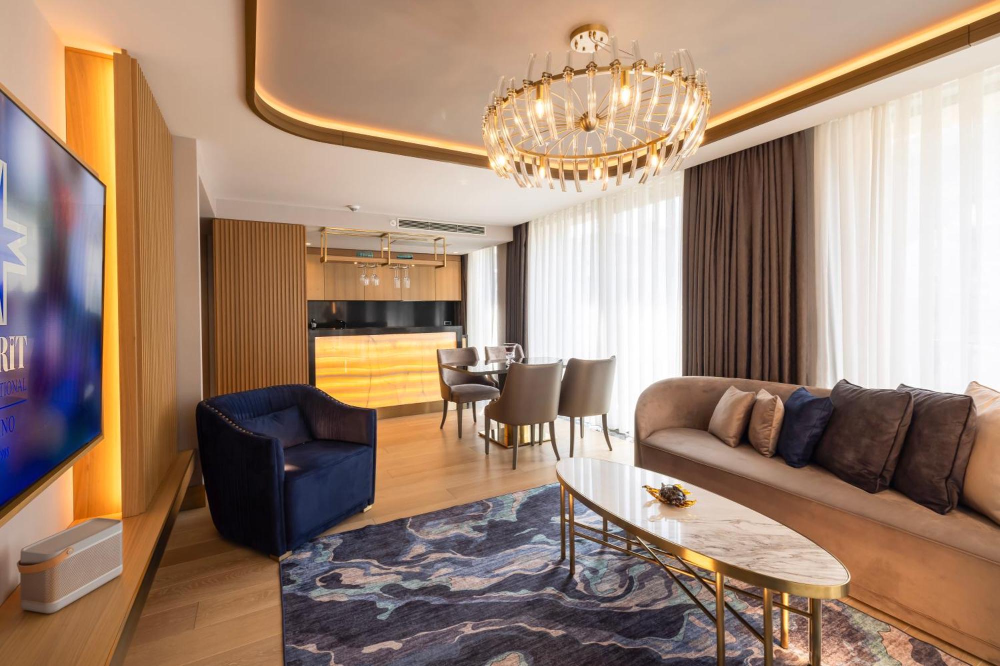 Merit Starlit Hotel & Residences Budva Buitenkant foto