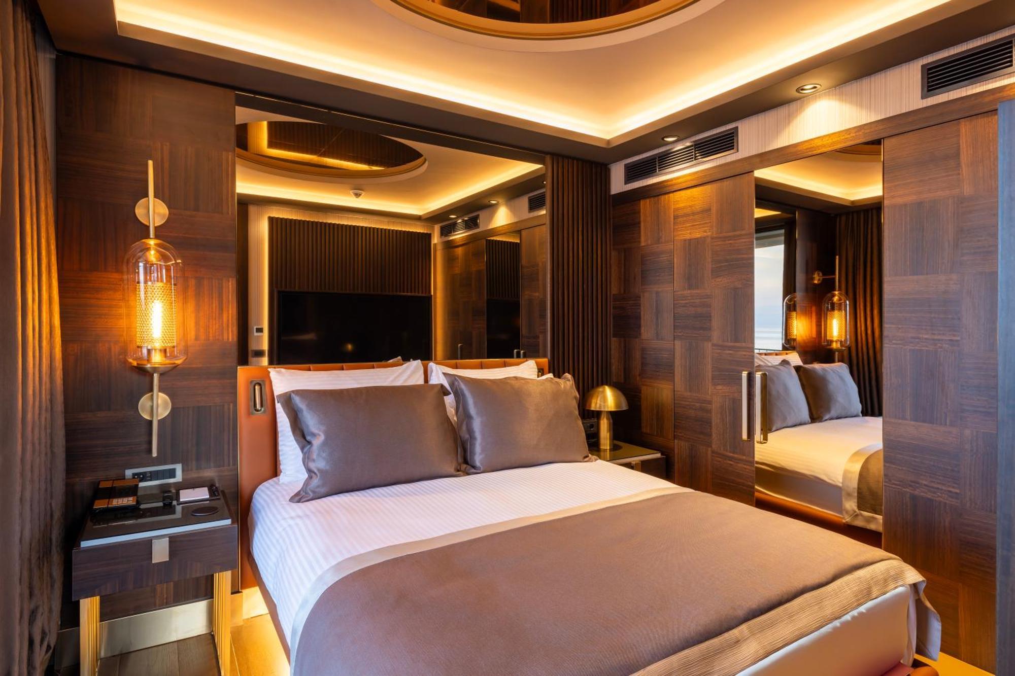Merit Starlit Hotel & Residences Budva Buitenkant foto